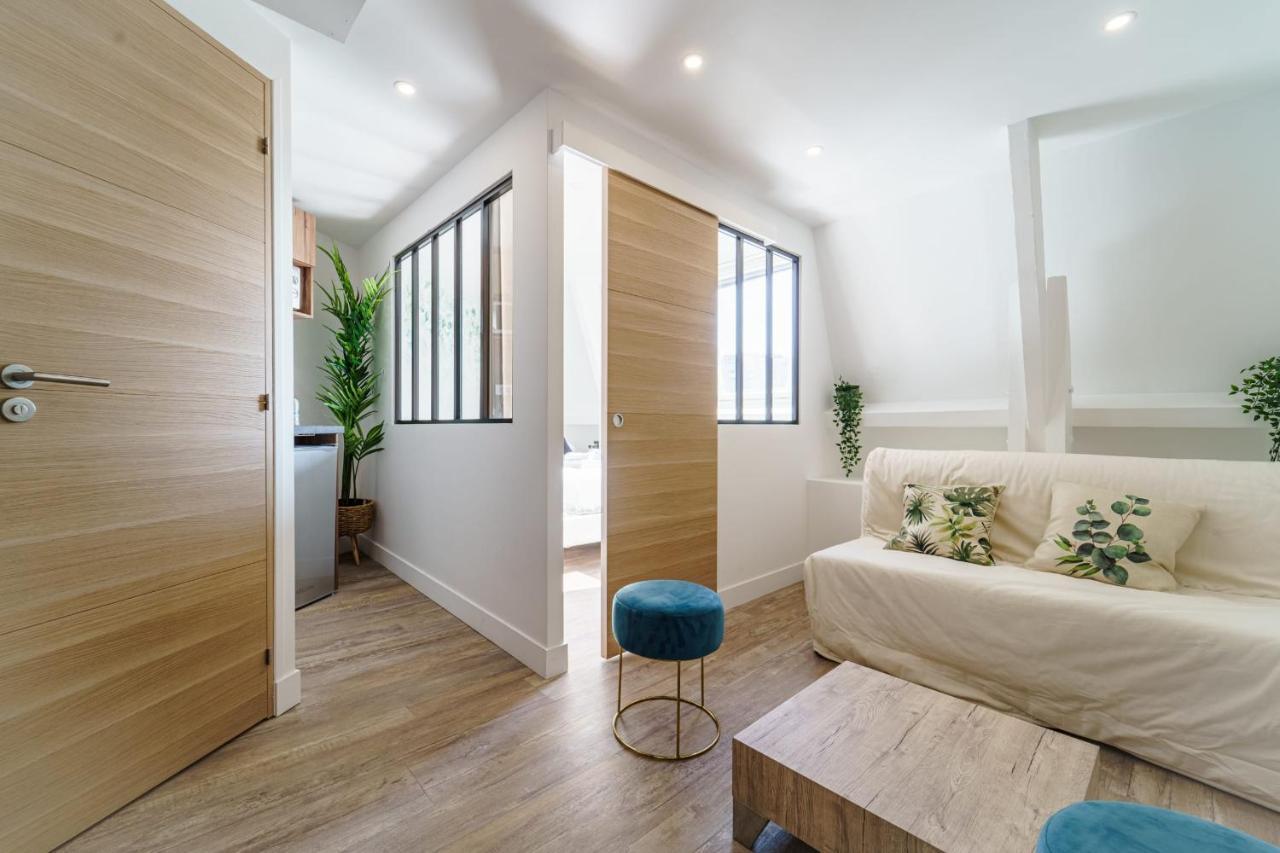 Appartamento Parisian Flat With Eiffel Tower View Parigi