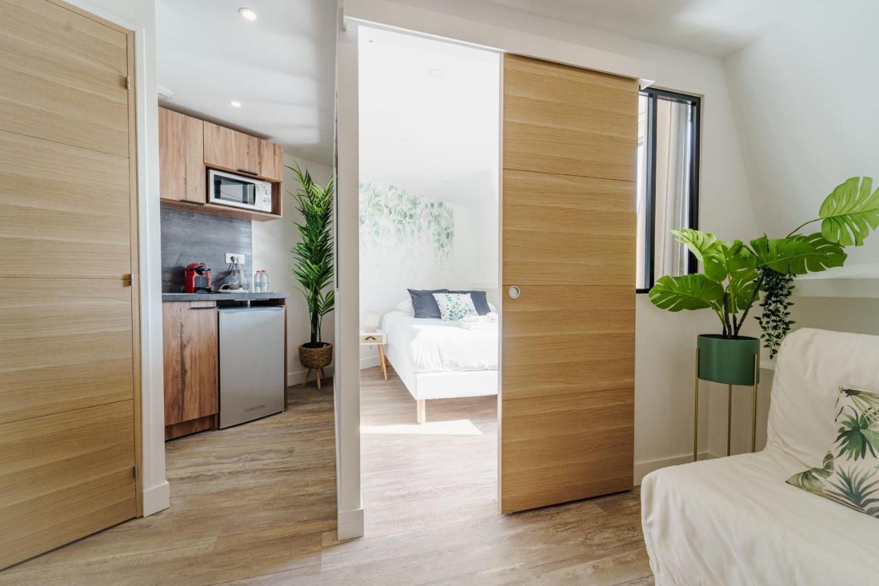 Parisian Flat With Eiffel Tower View Appartamento Parigi