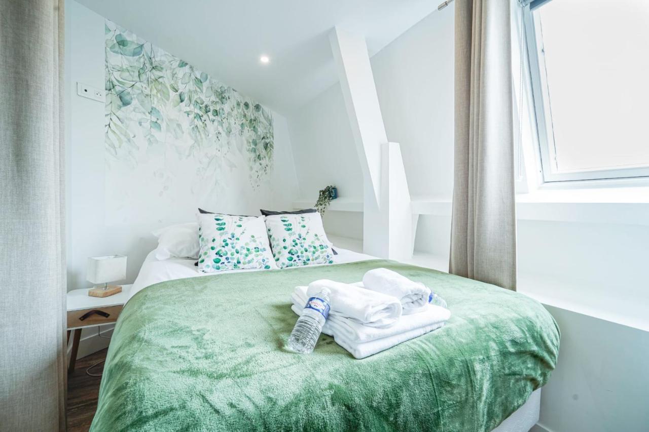 Parisian Flat With Eiffel Tower View * Parigi